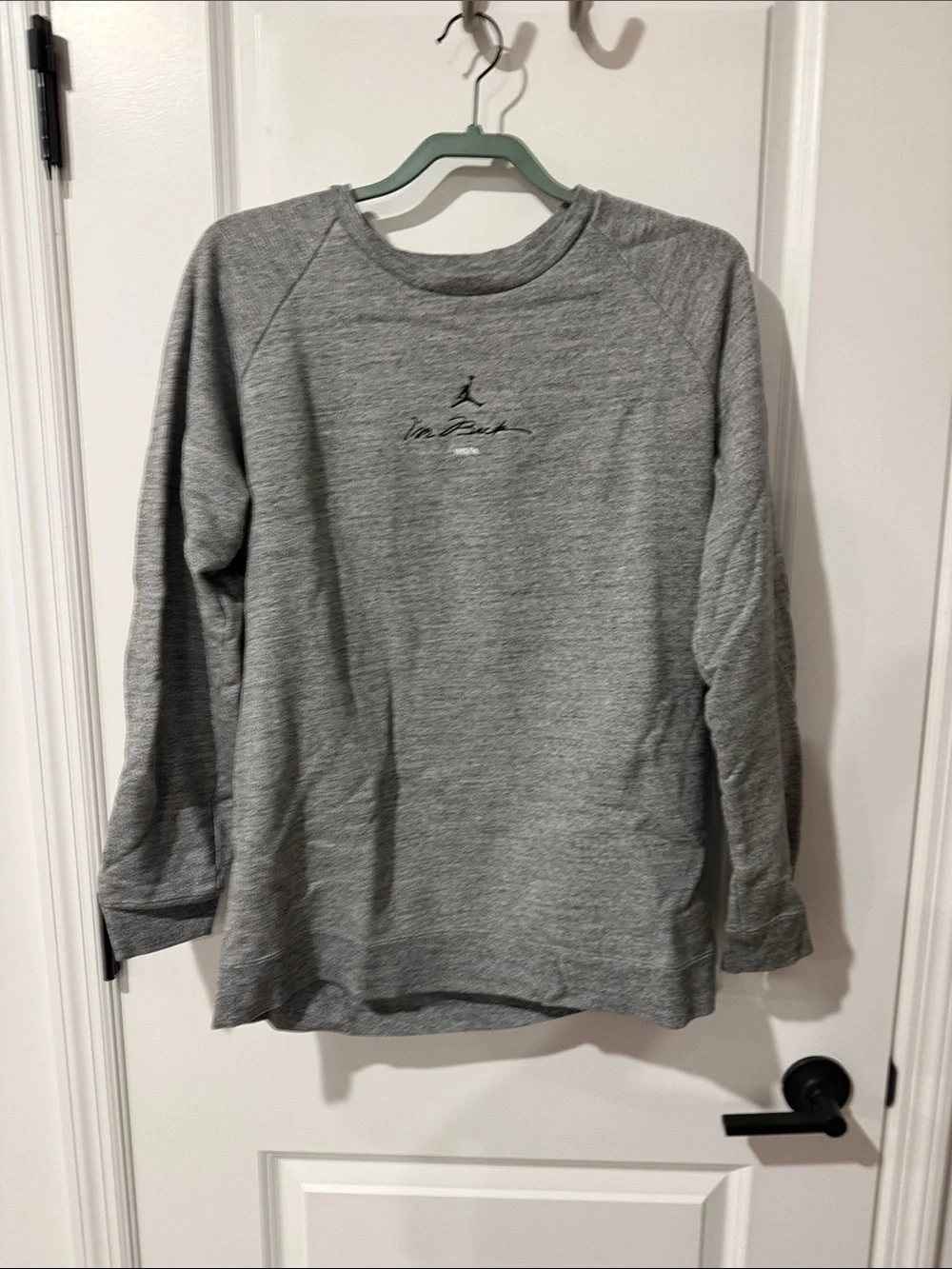 Like new Sz L Jordan Heather Gray Crewneck Sweatshirt with Small Logo